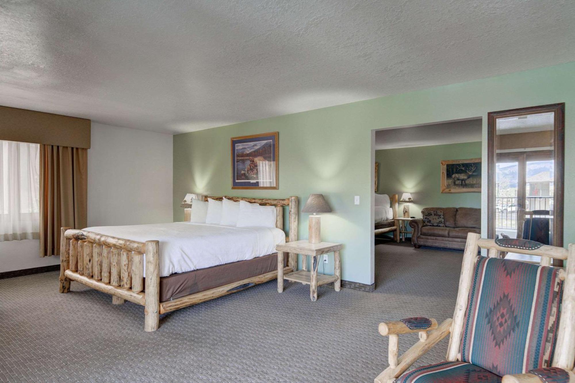 The Ridgeline Hotel At Yellowstone, Ascend Hotel Collection Gardiner Exterior foto