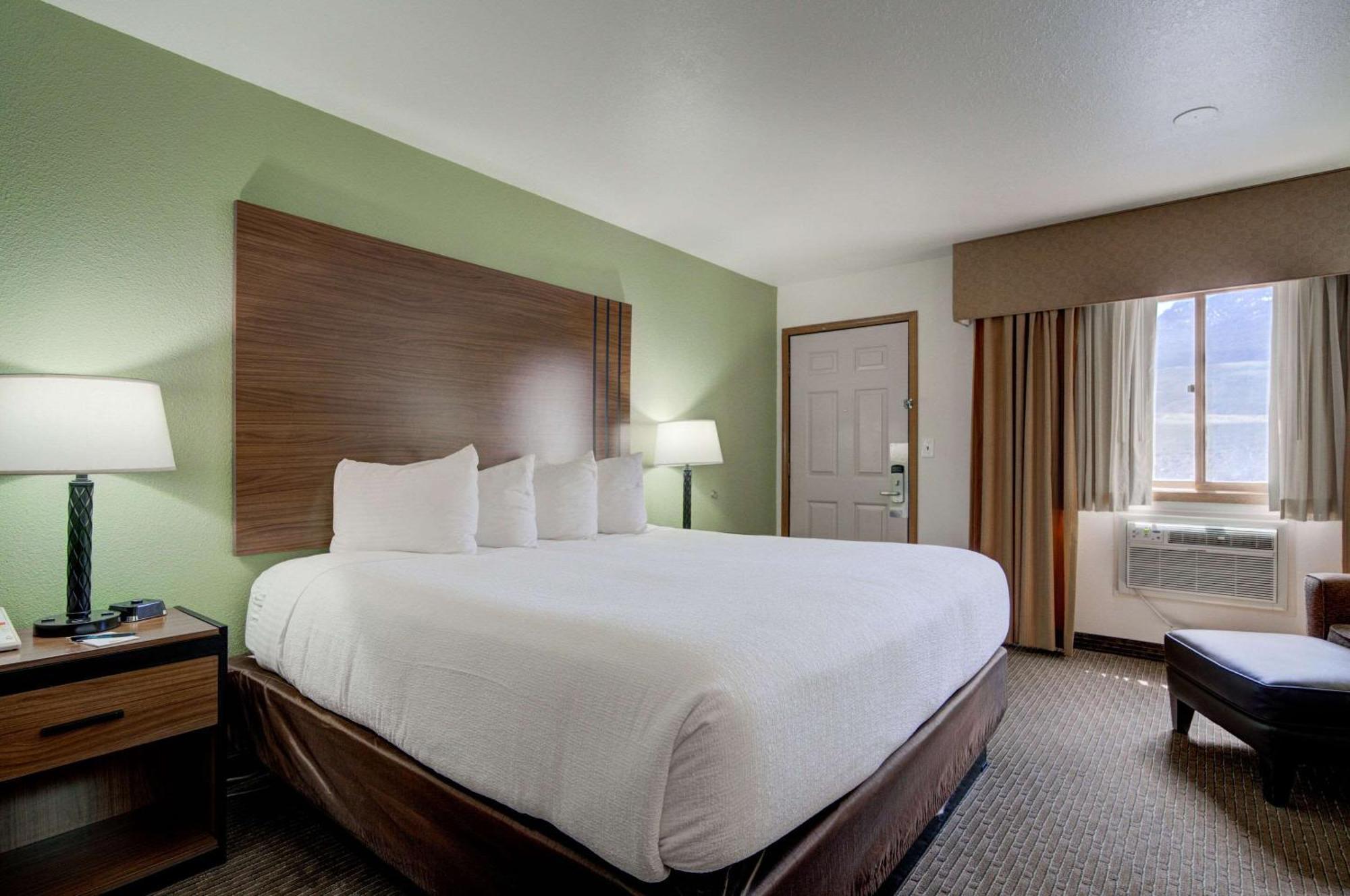 The Ridgeline Hotel At Yellowstone, Ascend Hotel Collection Gardiner Exterior foto